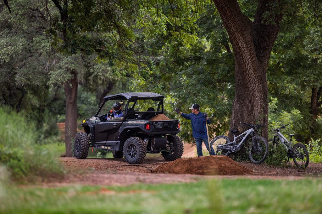 Polaris General o melhor dos dois mundos